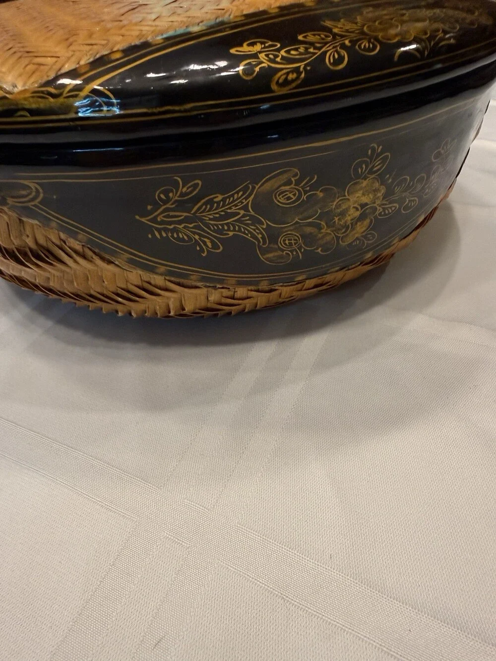 VTG Vietnam Black Lacquer Basket Woven Bamboo Lidded Box Gold Gilt Stamped
